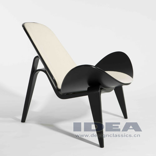 Wegner Shell Chair Black-White