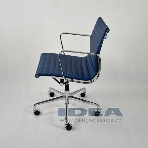 Eames Aluminum Office Chair Blue